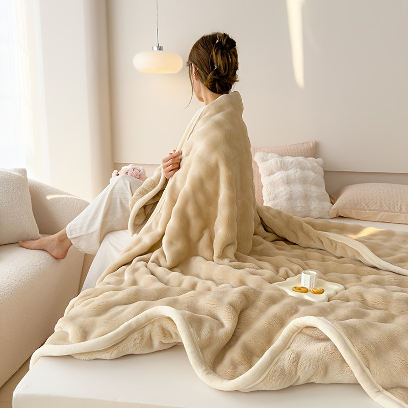 High-quality luxury blanket made of thickened material, featuring rabbit velvet bubble design. This breathable and skin-friendly blanket provides excellent warmth. It is crafted with active printing dyeing technology and is machine washable. Perfect for