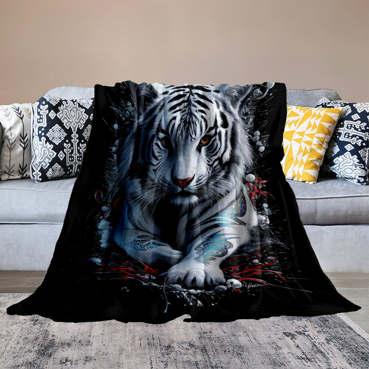 This versatile blanket showcases a stunning white tiger design, exuding artistic creativity and a strong presence. It can be used as a bedspread, towel blanket, nap blanket, or leisure blanket, making it ideal for travel. The soft, lightweight, and