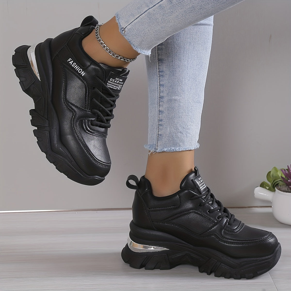 Trendy lace-up platform sneakers for women, perfect for outdoor activities.