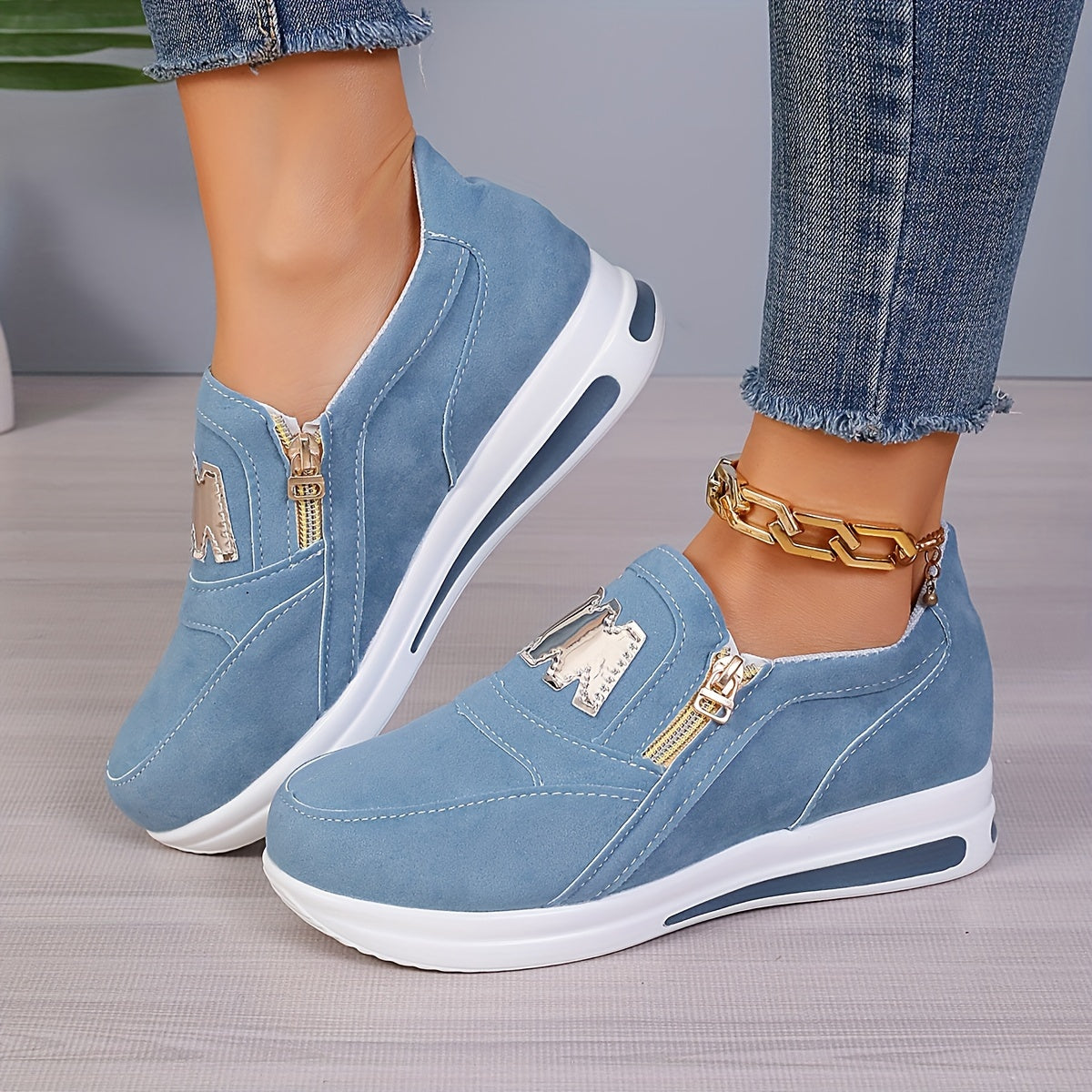 Stylish slip-on sneakers for women, comfortable and non-slip, perfect for walking