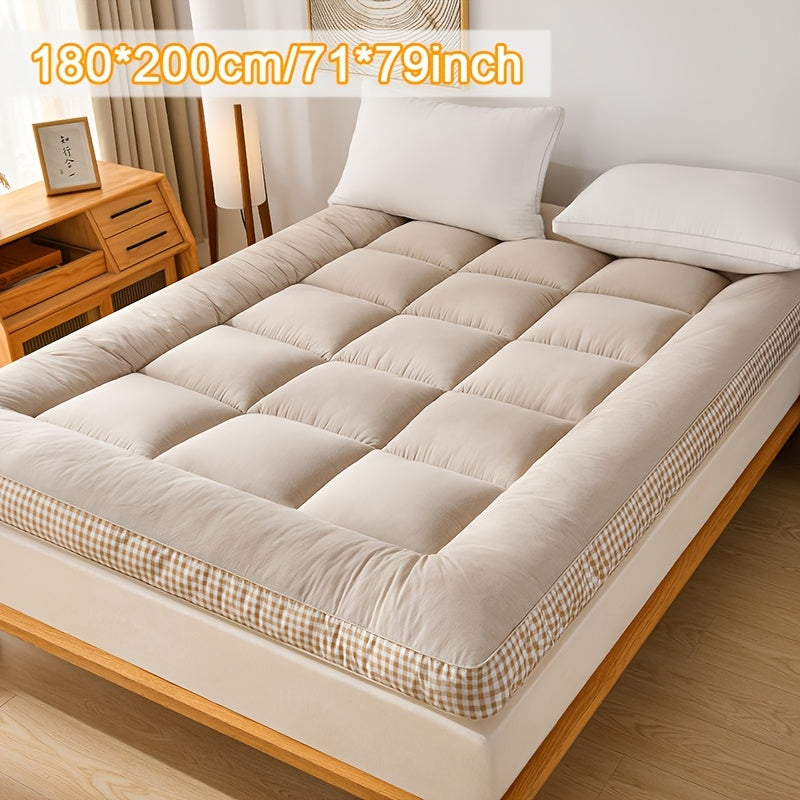 Comfortable and soft Japanese floor mattress in full size, with thick and fluffy padding. Breathable tatami cushion that is foldable and rollable, perfect for camping, dormitory, or guest