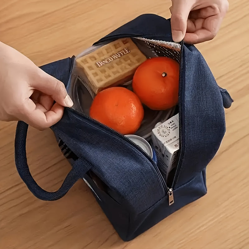 Choose the crowd favorite: insulated storage bags to easily keep your food fresh and delicious. These adjustable bags are spacious, waterproof, and made of durable nylon, making them perfect for school, work, travel, and picnics.