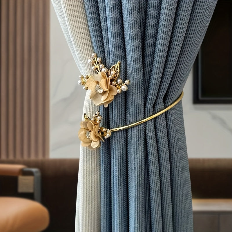 Enhance Your Home Decor with this Elegant Metal Faux Pearl Curtain Holdback Featuring a Three-dimensional Flower Design - Ideal for Dressing up Your Bedroom, Office, Kitchen, Living Room, and Study - Elevate Your Space with a Touch of Luxury.