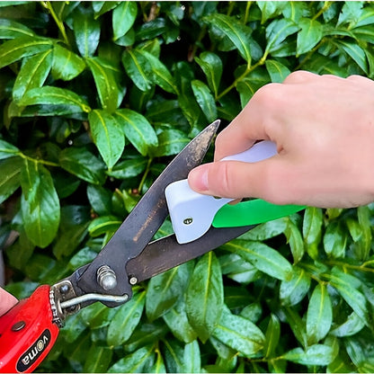 Sharpen your kitchen knife and scissors on the go with our portable sharpener. Say goodbye to dull blades and enjoy easy sharpening without the need for electricity. Made from durable ABS material for long-lasting use, enhancing your cooking experience.