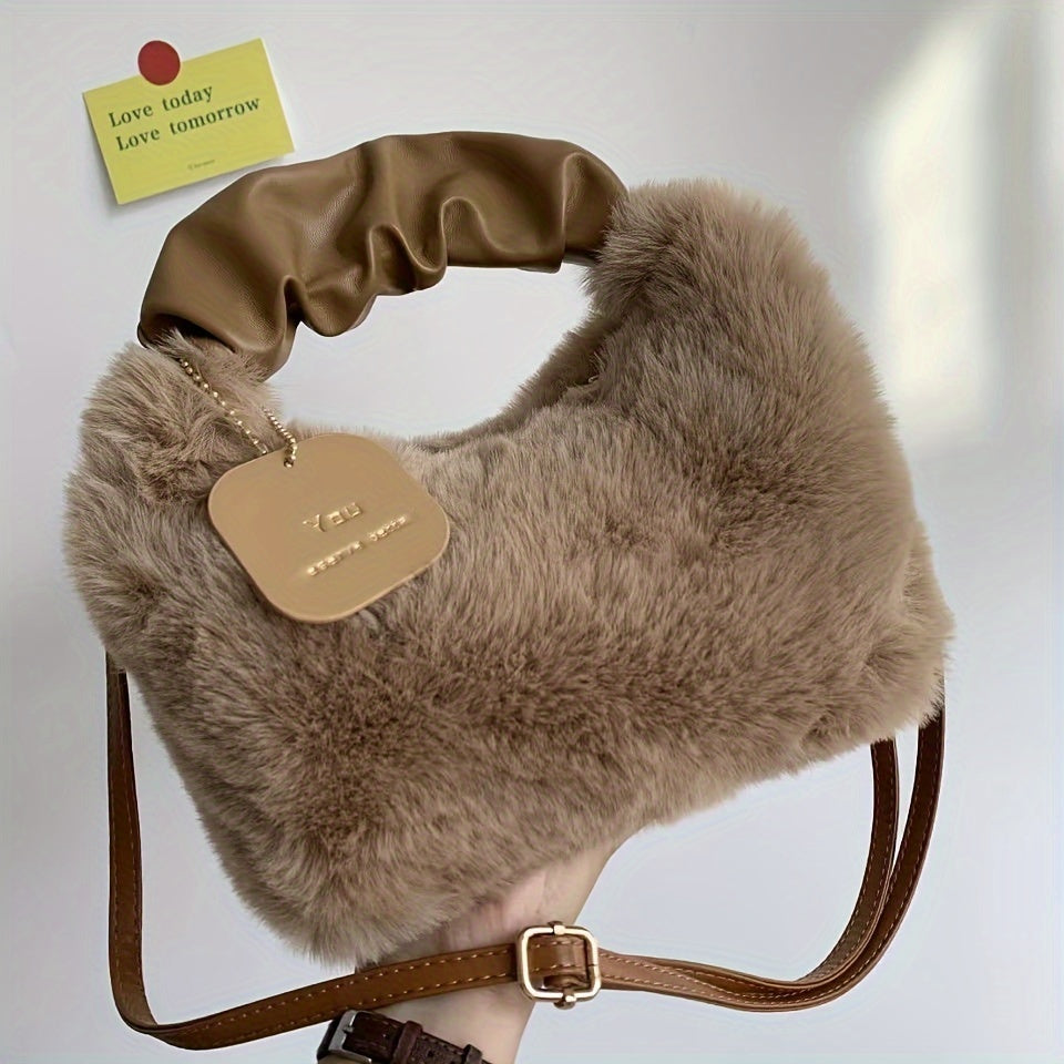 High-end plush handbag for girls, perfect for autumn and winter. Wooly bag with versatile crossbody style.