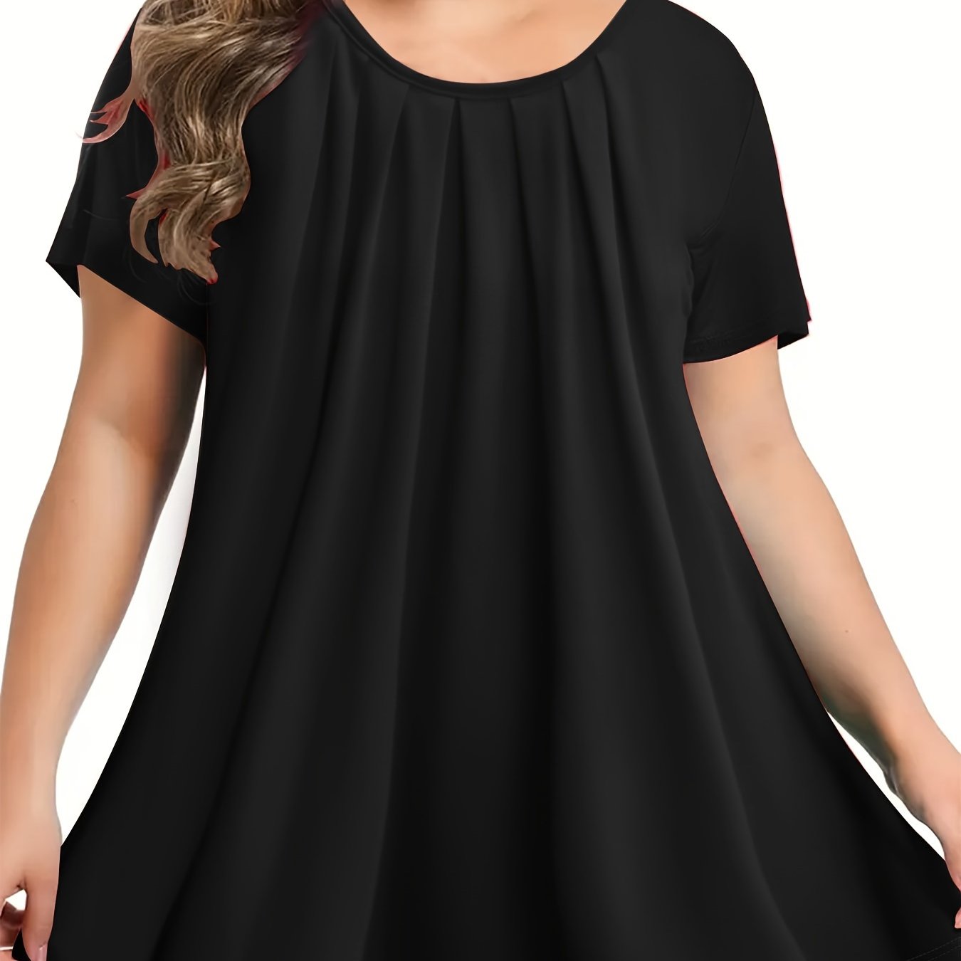 Loose-fitting round neck top for plus-size women.