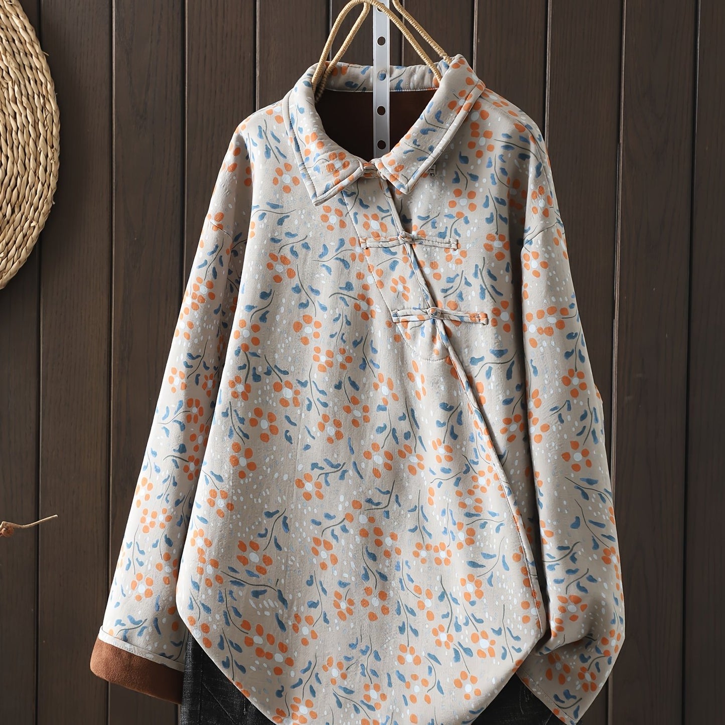 Floral print stand-up collar shirt with Chinese-style placket buttons, ideal for fall and winter. Perfect for plus-size women.