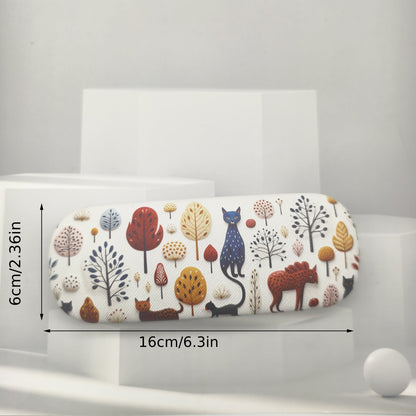 Animal print glasses case that is chic, durable, and stylish for women. Perfect for both casual and business wear, this portable accessory is a fashionable choice for protecting your glasses.