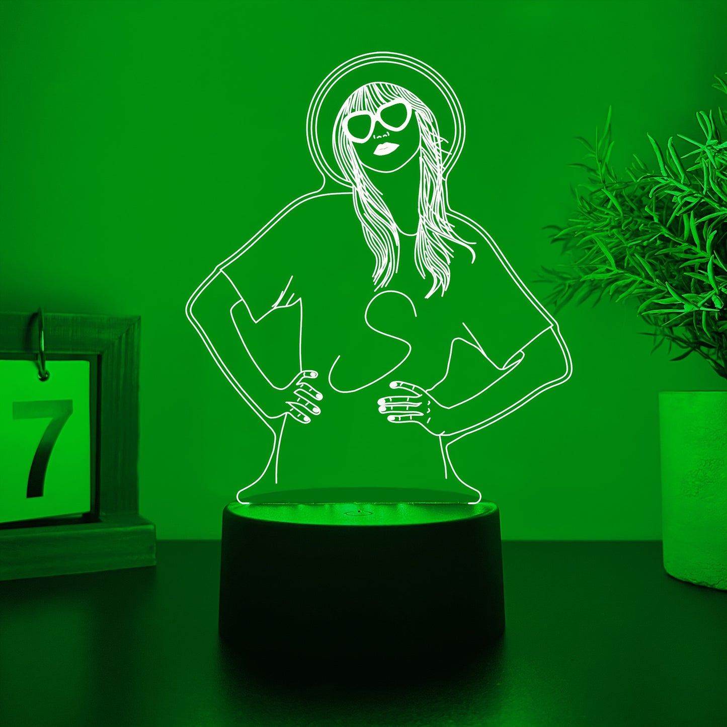 Custom 3D night lights that automatically switch lighting effects, perfect for decoration in desktops, bedrooms, and rooms. Ideal for gifting during holidays or parties.