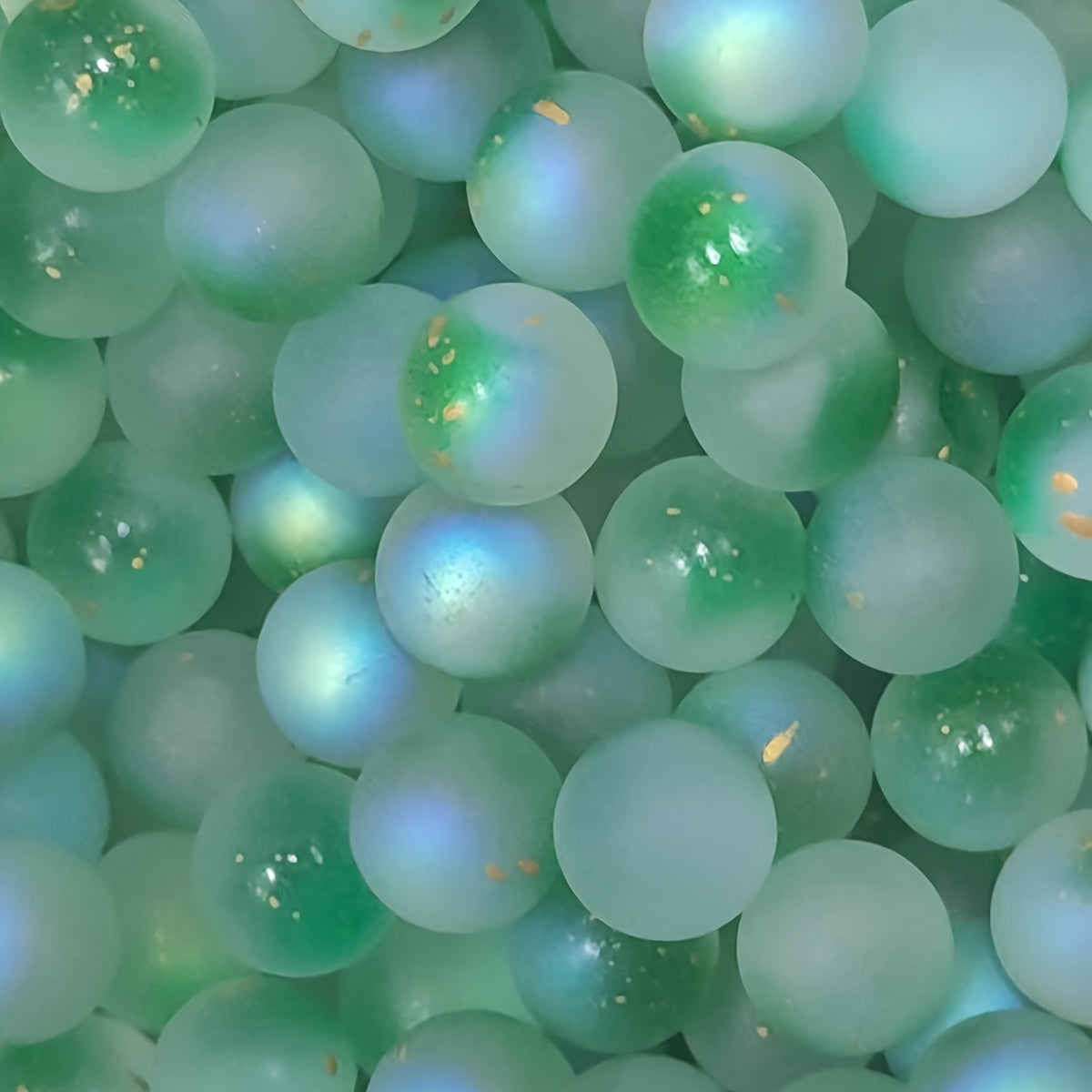 10 glow-in-the-dark glass beads, 12mm, for DIY crafts, jewelry making, and aquarium decor.