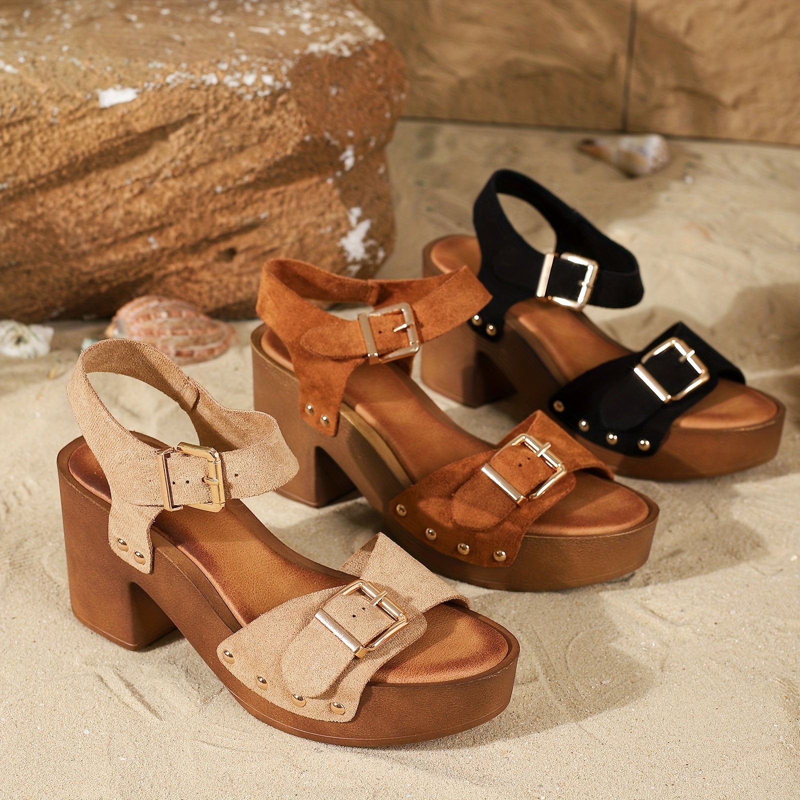 Chunky heeled sandals with buckle strap and platform peep toe, versatile for going out.