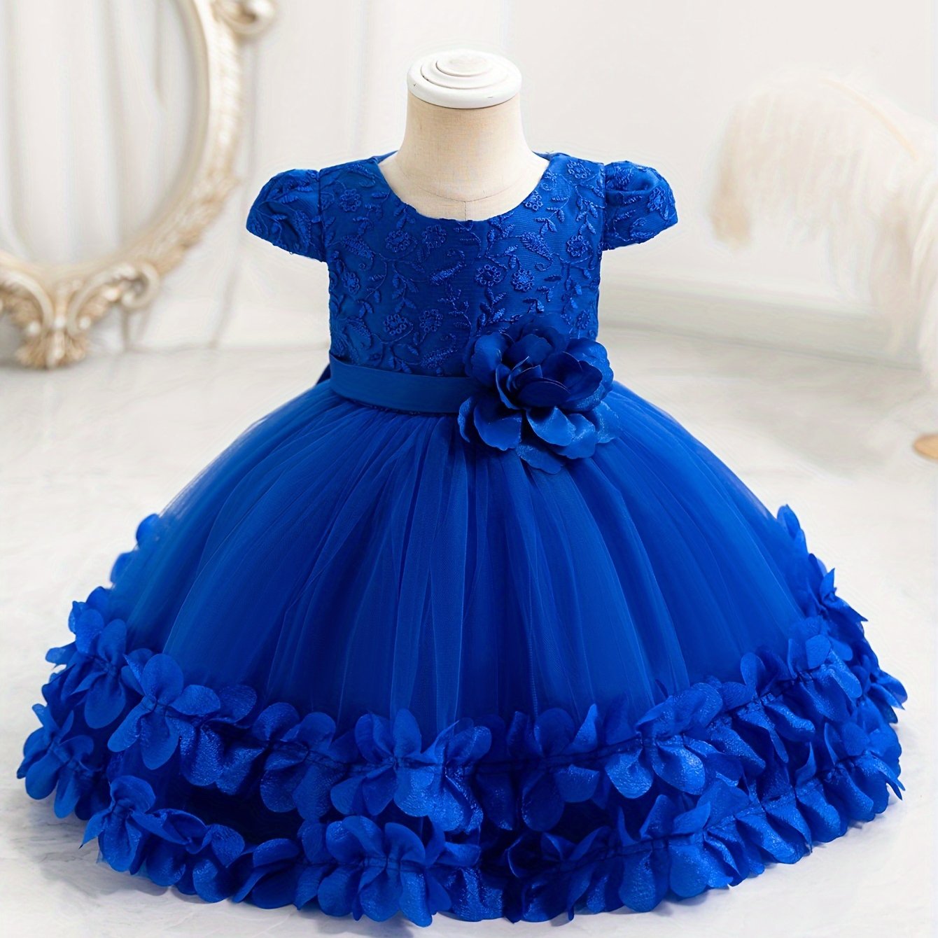 Adorable lace princess dress perfect for special occasions and birthdays