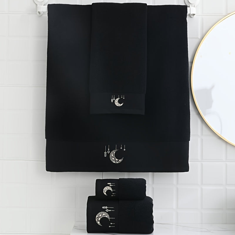 A set of 2 pure cotton velvet towels with star and moon embroidery in sizes 34*75cm and 70*140cm. Perfect for couples as a Valentine's Day gift or for general home use. Includes a washcloth and a beach/bath wrap.