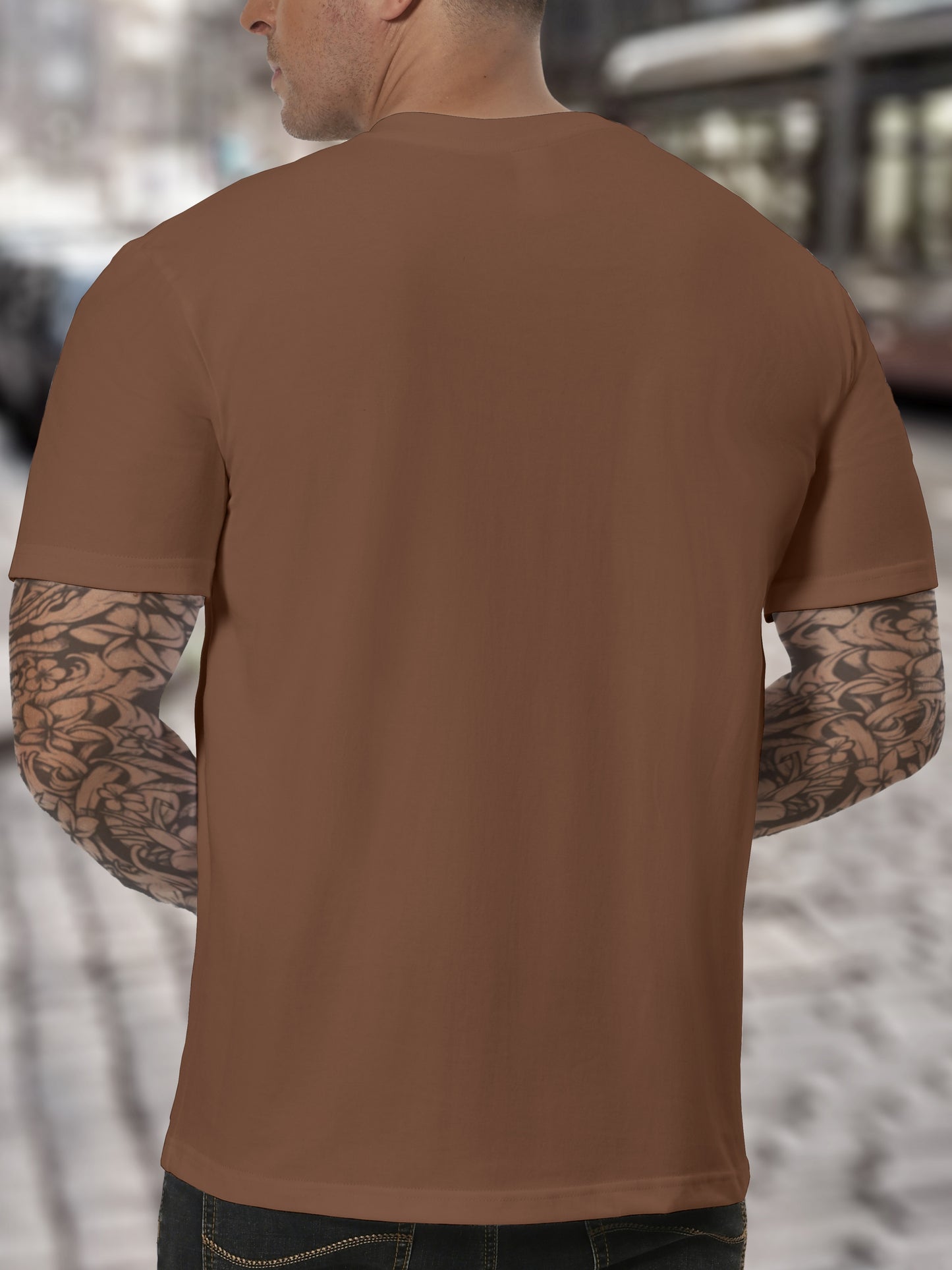 Men's solid color cotton t-shirt for summer comfort.