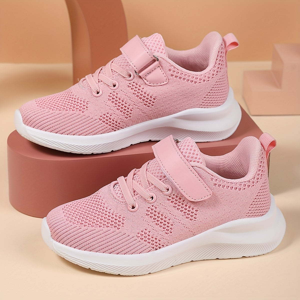 Breathable lightweight sneakers for girls, ideal for outdoor jogging and workouts.