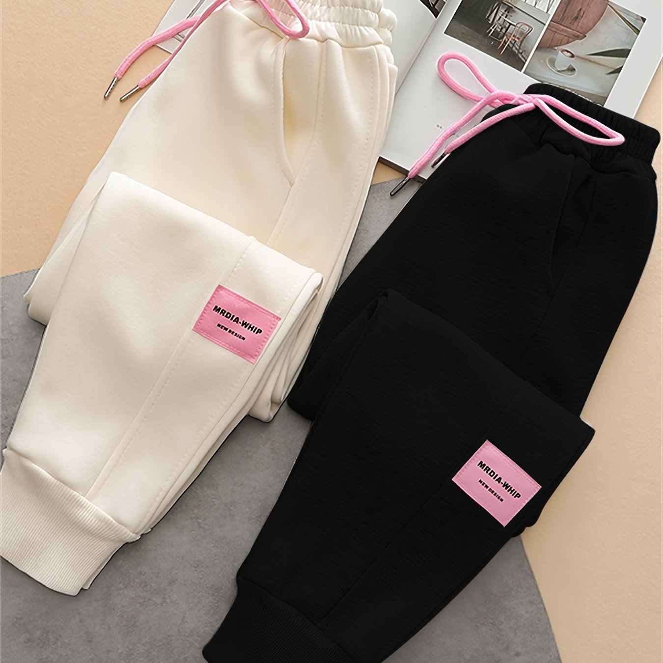 New 2024 style girls' loose casual pants for spring and autumn, ideal for older children in outdoor activities.