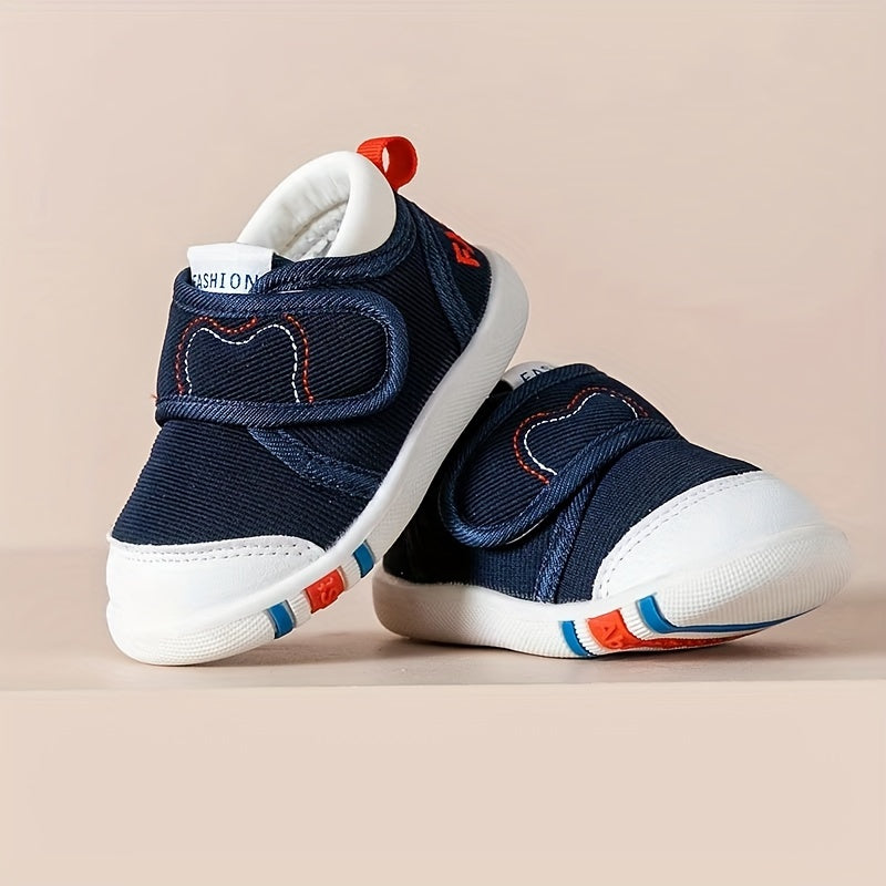 Cozy cartoon children's sports shoes for toddlers aged 1-3 years. Suitable for girls and boys aged 12-36 months, ideal for indoor and outdoor use in spring and autumn. Lightweight and cute