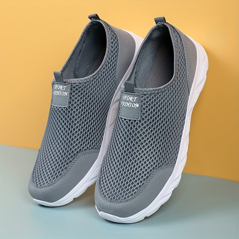 breathable slip-on men's shoes for spring/summer/autumn, large size and wear-resistant