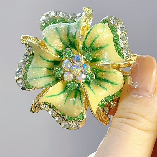 Elegant Vintage Green Floral Alloy Pin Adorned with Sparkling Rhinestones, a Versatile Fashion Accessory for Women. Perfect for Clothing Embellishment and Waist Cinching.