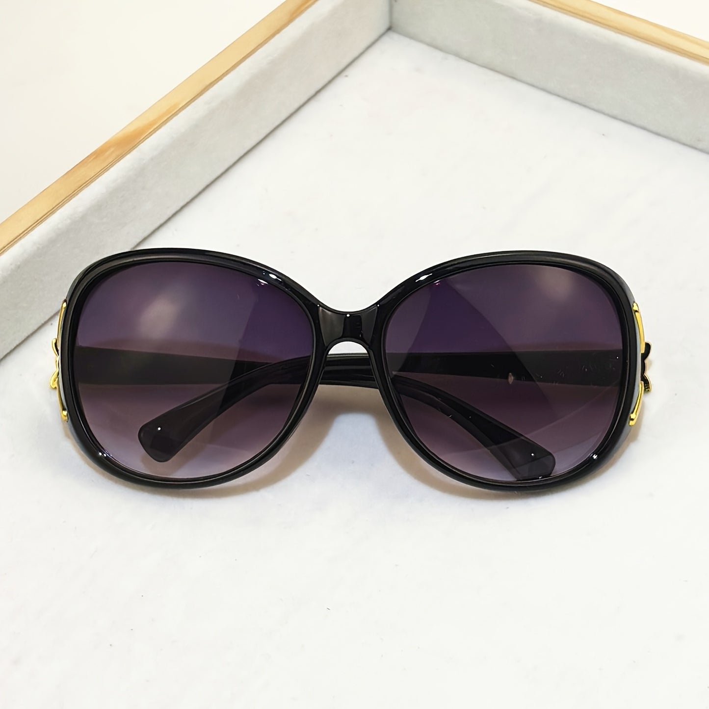 3 pairs of luxury golden fox oval fashion glasses for women in retro style