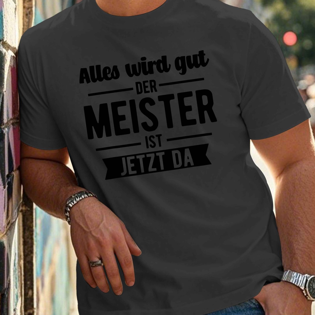 Dark gray crew neck T-shirt for plus-sized men, with funny German quote. Made of 100% polyester, ideal for summer wear and machine washable.