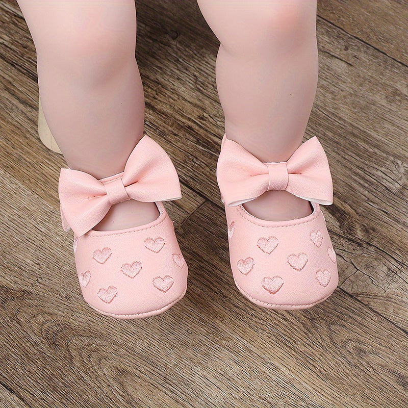 Baby girl sandals for spring and autumn, princess flat shoes for toddlers.