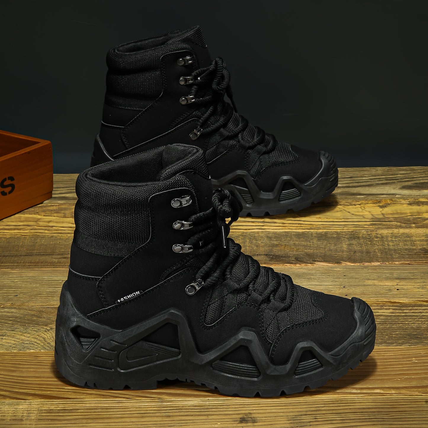 Men's Tactical Hiking Boots for Winter Camping