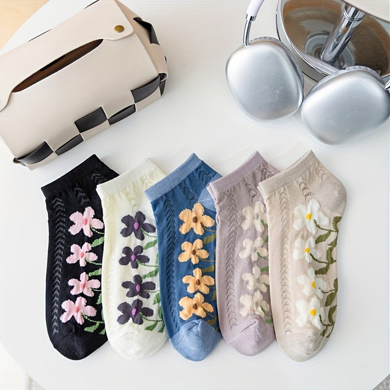 5 pairs of vintage court style short socks with cute Japanese flower and geometric 3D texture, low ankle cut for women.