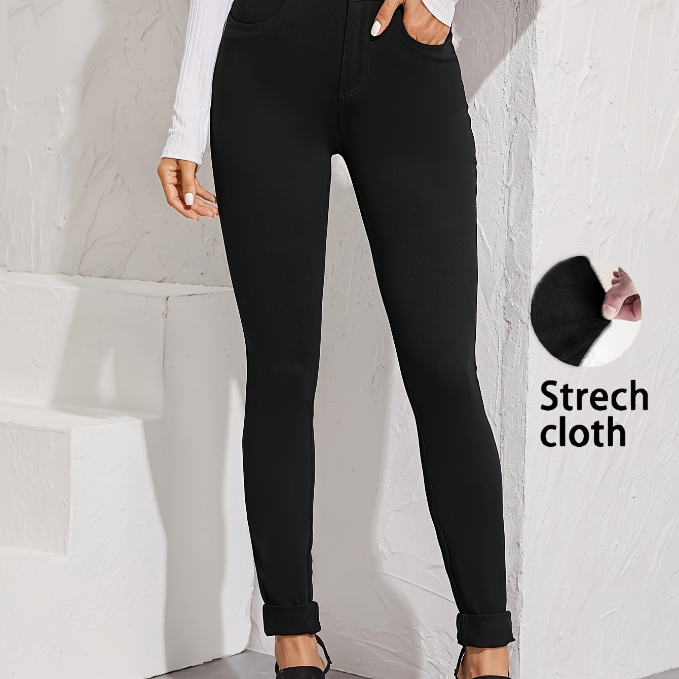 Women's elegant high-waist skinny jeans in stretch denim with button detail, machine washable