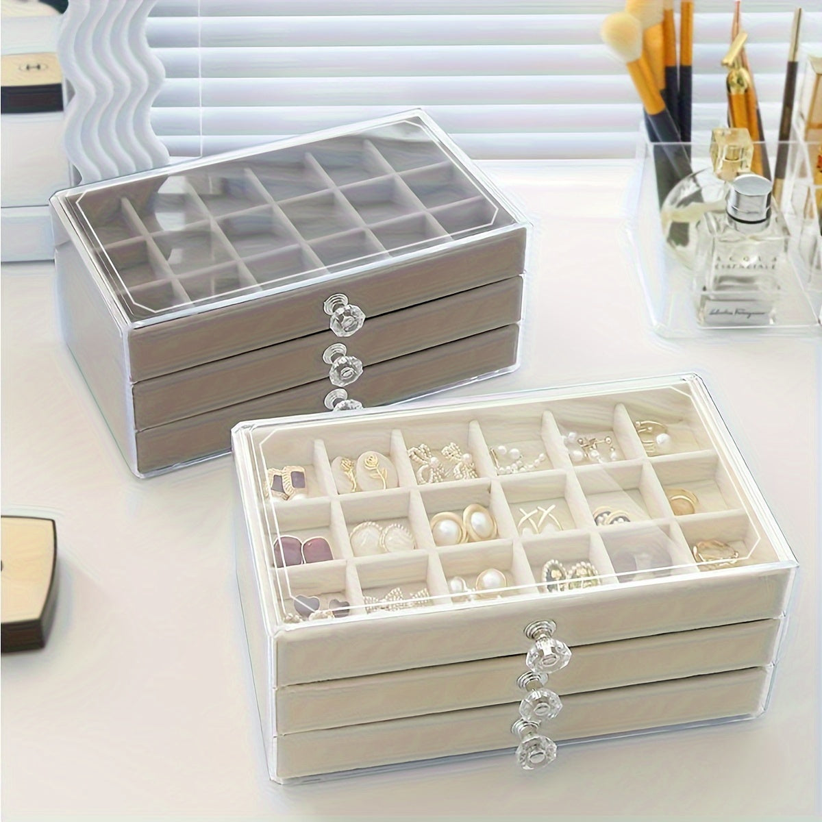 Transparent Acrylic Jewelry Box with Multiple Layers for Stud Earrings, Rings, Necklaces, and Bracelets. Features a Drawer for Additional Storage. Ideal for Keeping Jewelry Safe from Moisture in the Household or Dormitory. Perfect Gift for Christmas