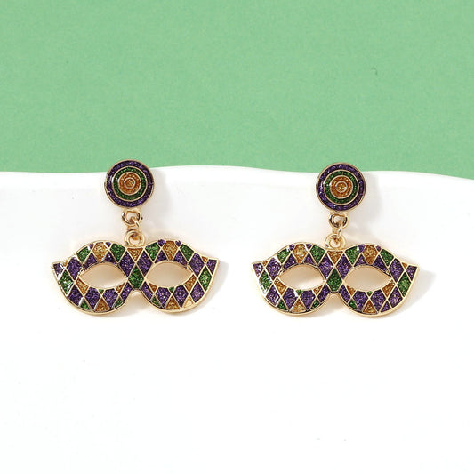 Upgrade your accessory game with this set of 3 stylish drop earrings for women. Featuring feather hats, crowns, masks, wooden prints, sequins, and colorful rhinestone crown earrings, these versatile accessories are perfect for carnival-themed parties and