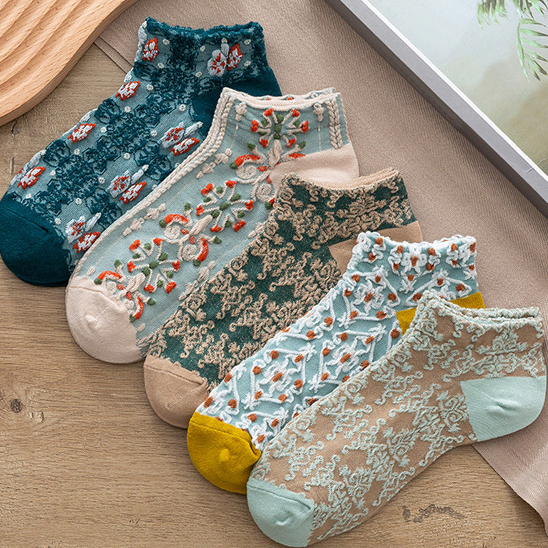 5 pairs of vintage court style short socks with cute Japanese flower and geometric 3D texture, low ankle cut for women.