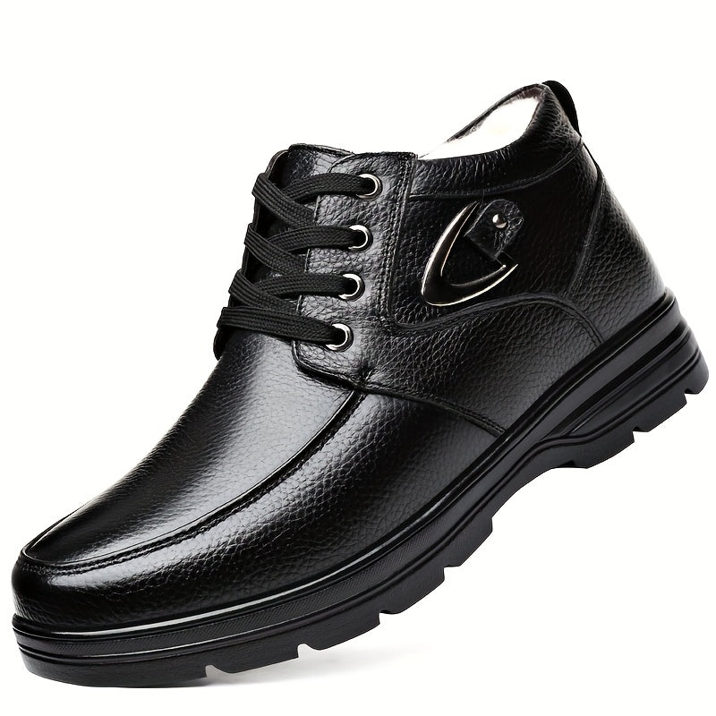 Men's fleece-lined ankle boots for outdoor activities in autumn and winter.