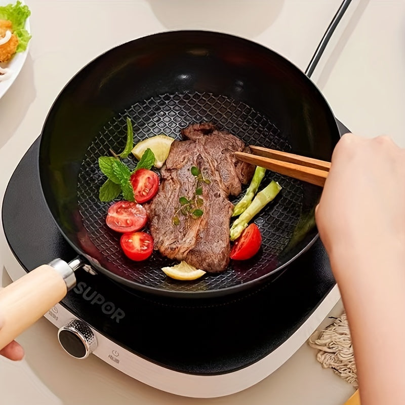 Small iron pan, ideal for single servings, with a non-stick surface, suitable for gas stoves, and small kitchen tools.