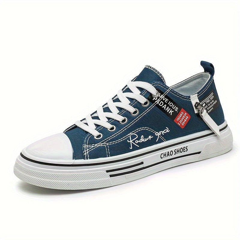 Stylish low-top canvas shoes, perfect for outdoor activities in spring and summer.