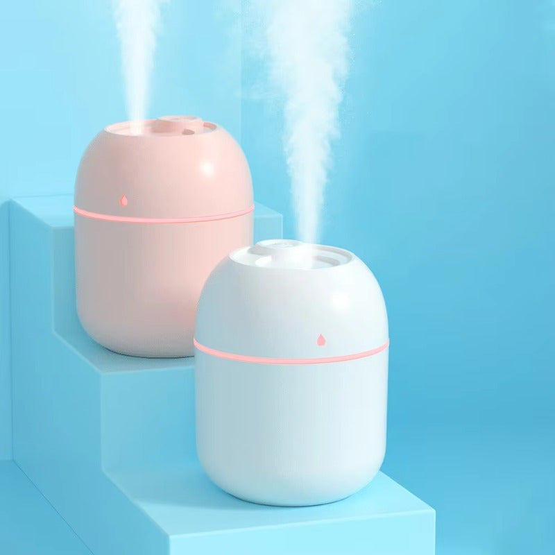 Compact ultrasonic humidifier with USB port, quiet heavy mist, suitable for bedroom, home and car use, operating voltage ≤36V.