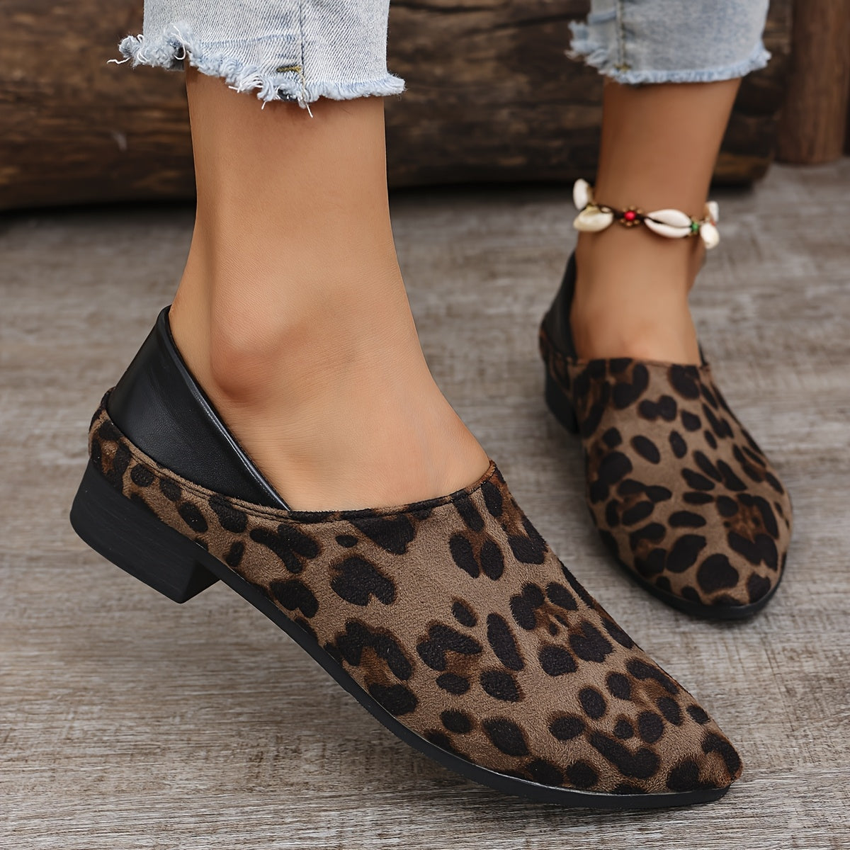 Stylish Leopard Print Women's Flats - Trendy Slip-On Shoes for All Seasons