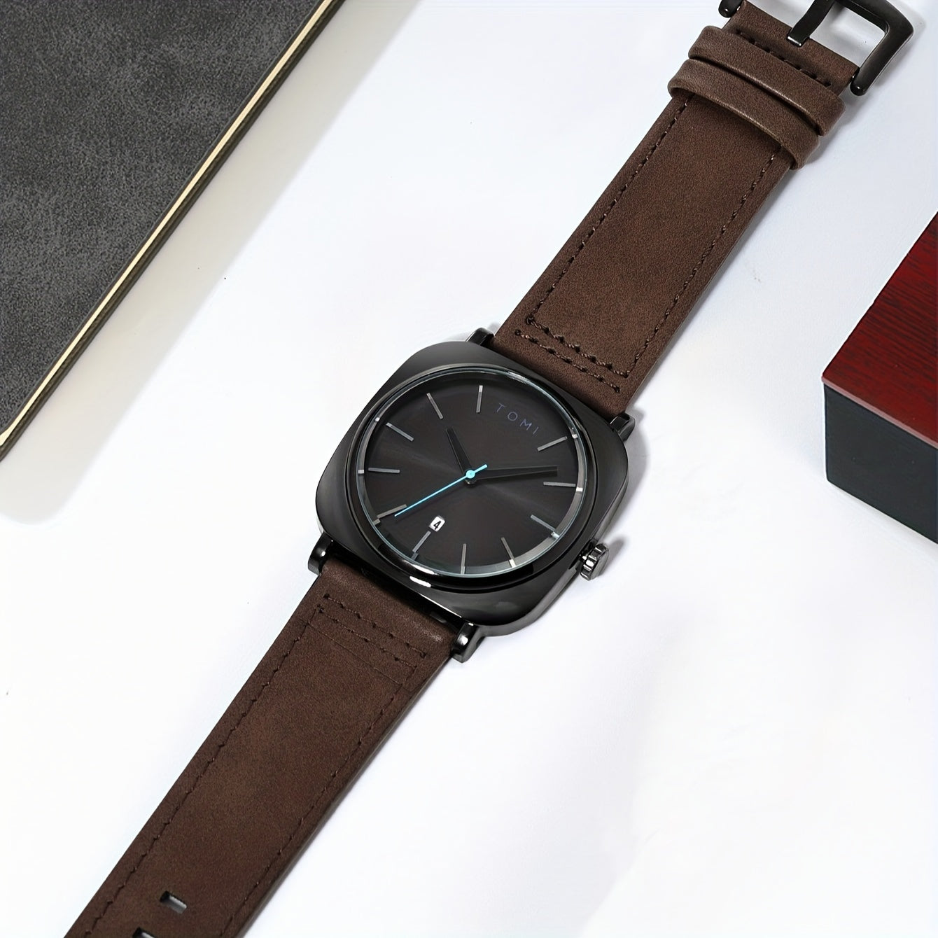 Men's Square Large Plate Calendar Simple Belt Watch is suitable for gifting, daily use, business activities, festivals, Tanabata gifts, lovers, and Valentine's Day.