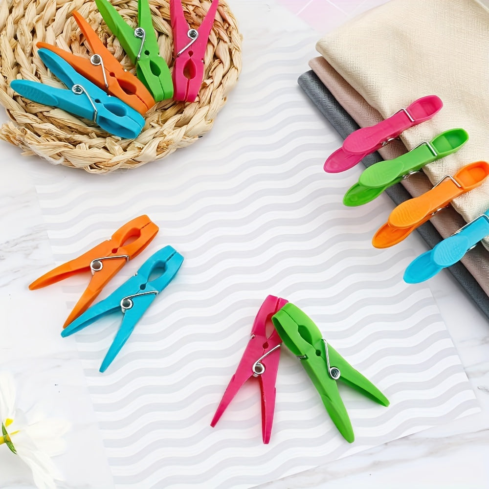 48 pieces of plastic clothes clips, available in a set of 24. These stable and colorful clips are perfect for holding your clothes in place without leaving any marks. Use them for socks, beach towels, or as regular clothes pins.