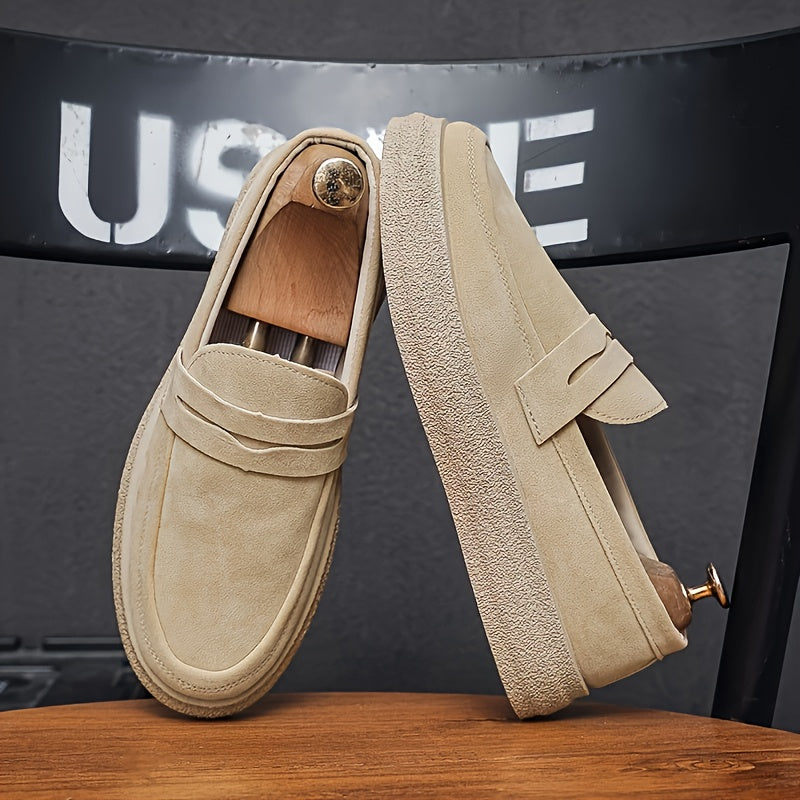 Brown PU slip-on loafers for men, suitable for everyday wear in spring and autumn.