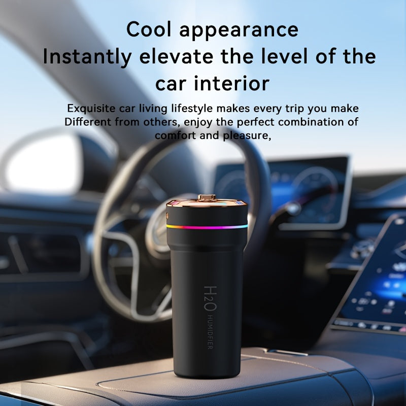 Compact car humidifier and air purifier with starry sky light, USB powered, essential oil compatible, automatic start/stop, for a fresh and moisturized vehicle interior.