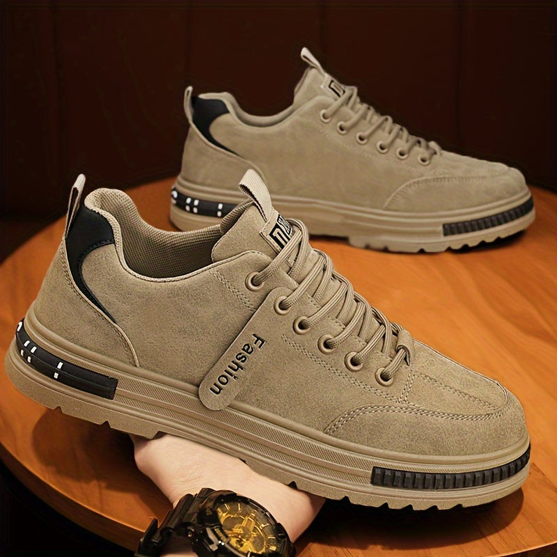 Men's low-top casual sneakers with non-slip rubber sole and durable PU upper in solid color for spring/autumn