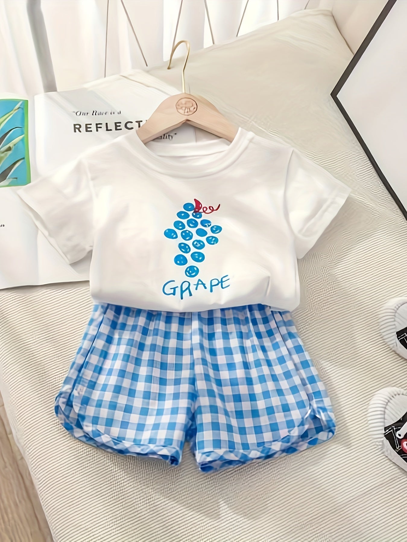 New trendy short sleeve and shorts set for girls, perfect for outdoor wear.