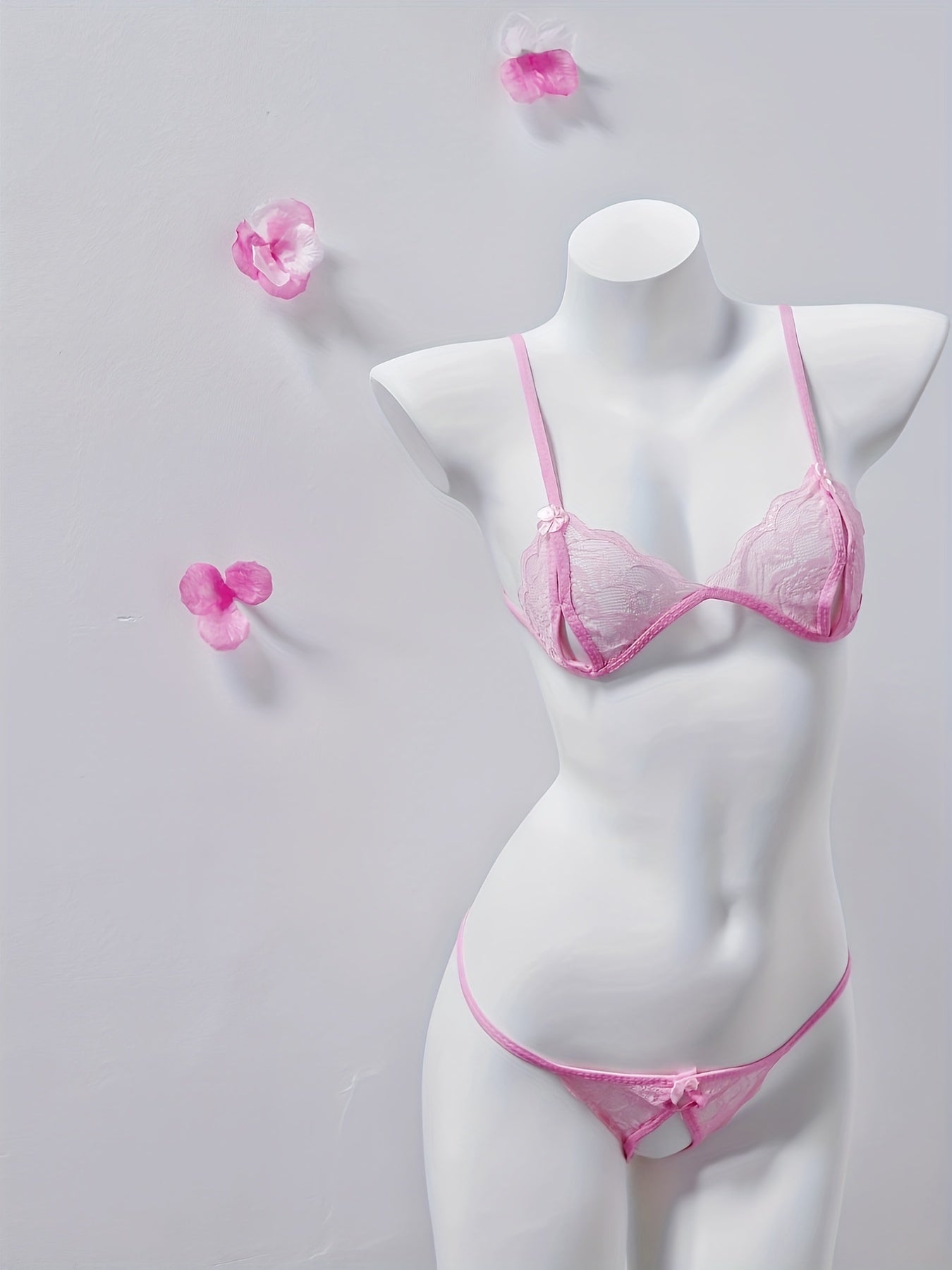 3-point sexy lingerie with hollow and transparent design, drawstring closure, for a night of temptation and seduction.