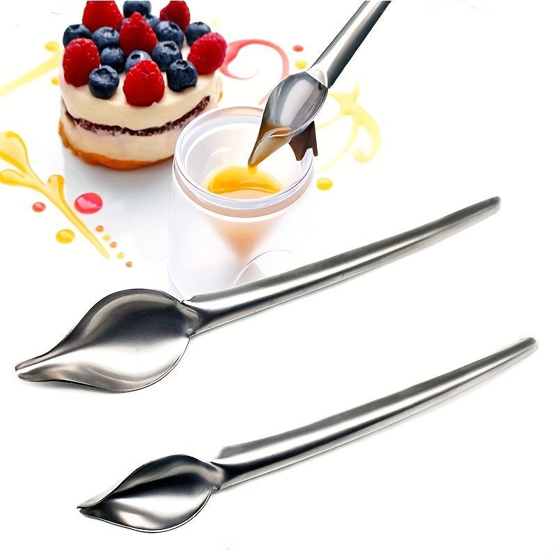 Make scrumptious treats and pastries using this 1-piece do-it-yourself stainless steel chocolate piping spoon!