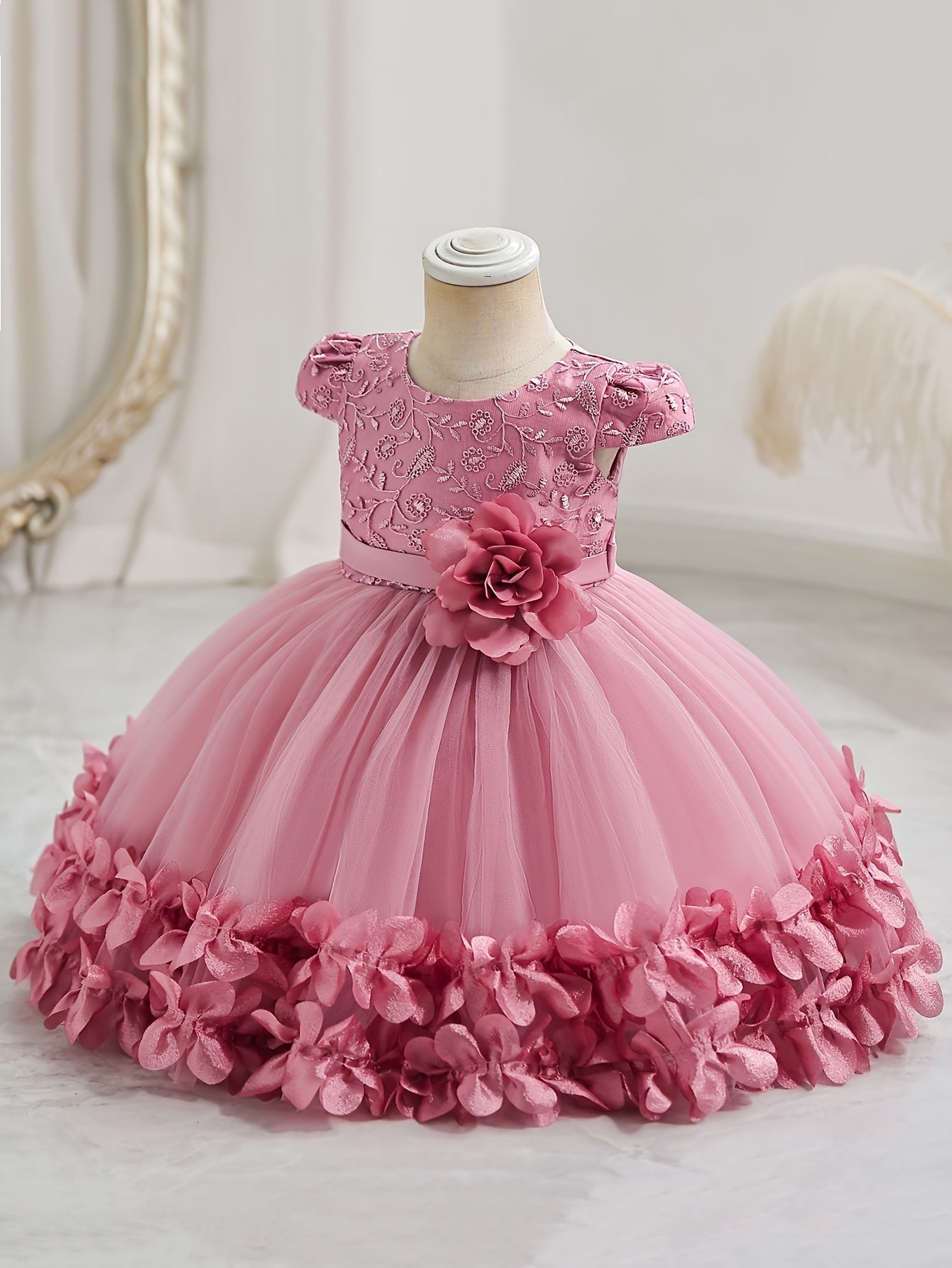 Adorable lace princess dress perfect for special occasions and birthdays