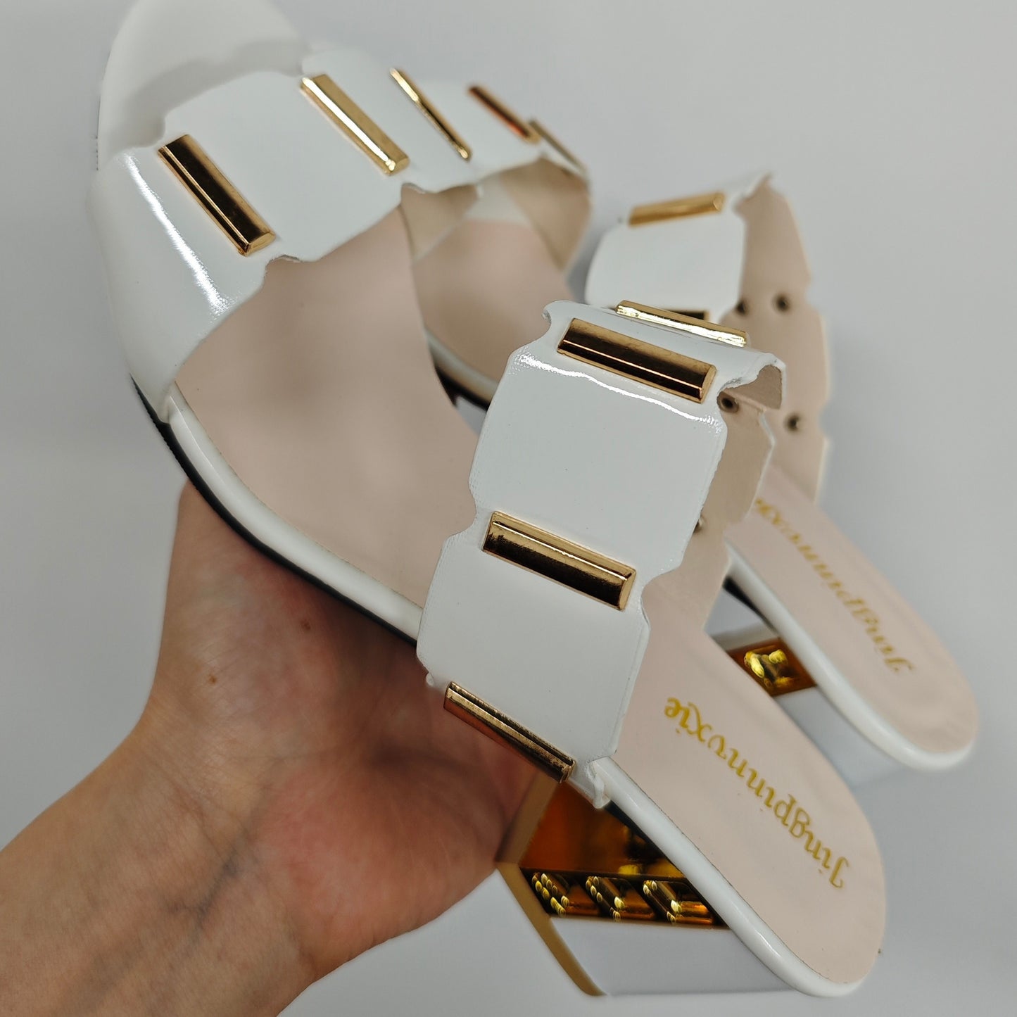 2024 Korean Version Fashion Sandals for Female Students with Non-slip Chunky Heels