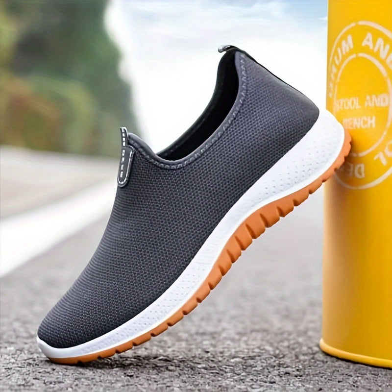 Casual slip-on women's fashion sneakers with breathable fabric and rubber sole for all seasons, featuring a low top European design.