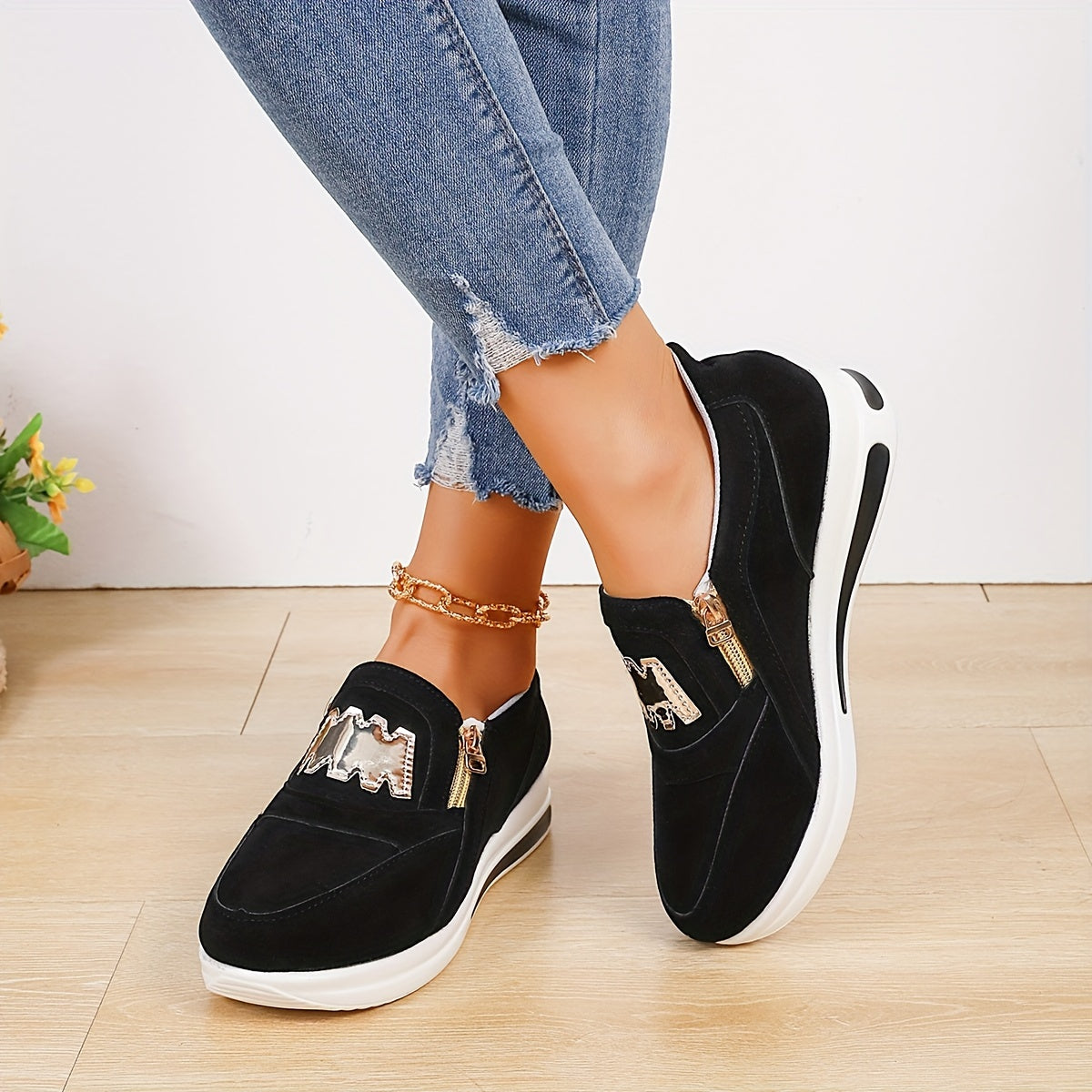 Stylish slip-on sneakers for women, comfortable and non-slip, perfect for walking