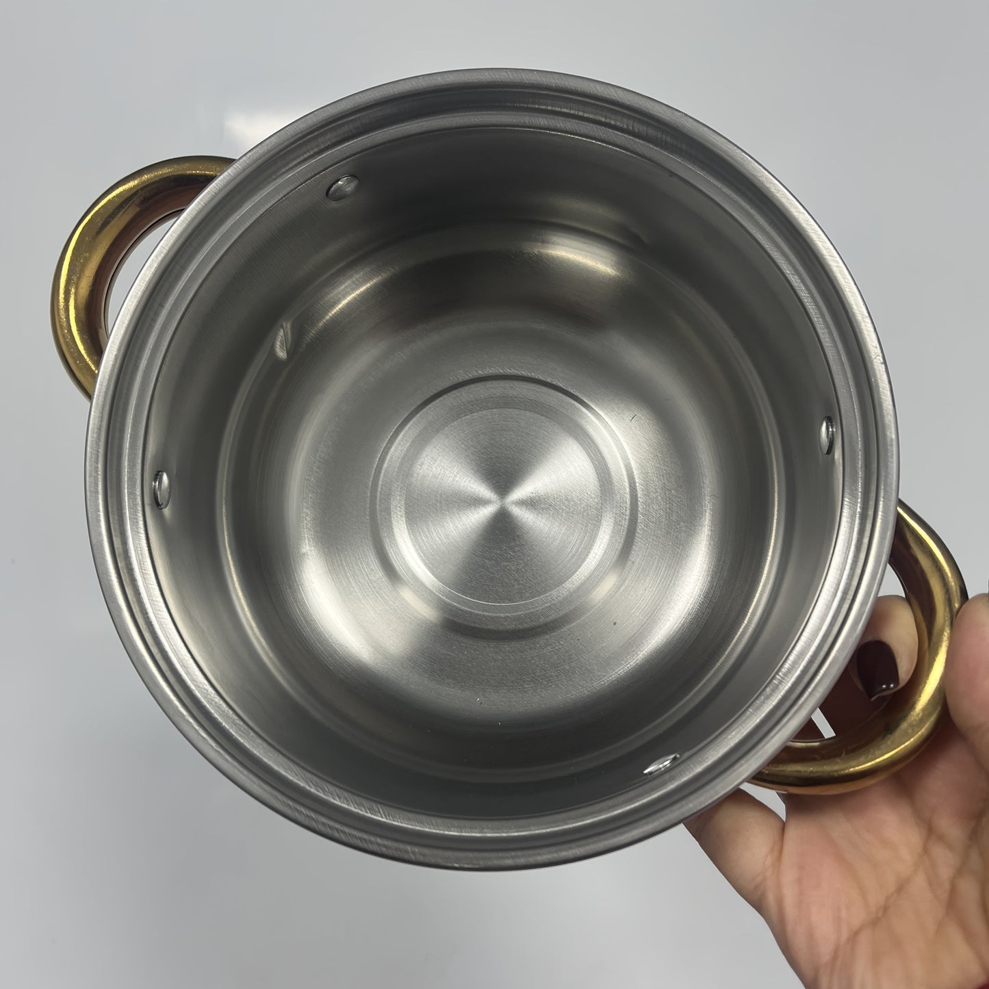 Hearty Dishes: Premium Stainless Steel Soup Pot with Lid, Induction Compatible and Non-Stick for Gas & Electric Stoves. Perfect for Stews & Porridge - Great for Christmas & Thanksgiving Gifts